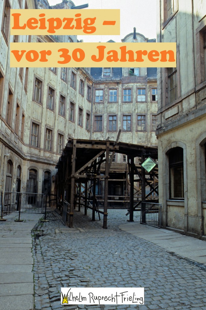 LEIPZIG VOR 30 JAHREN. EIN FOTOBUCH Garniert mit Sachsen-Witzen als Sättigungsbeilage